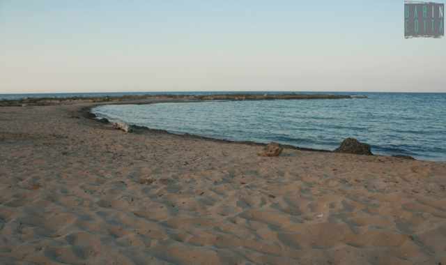 Ecco la spiaggia più "nascosta" del barese: il suo accesso è vietato, nonostante la legge